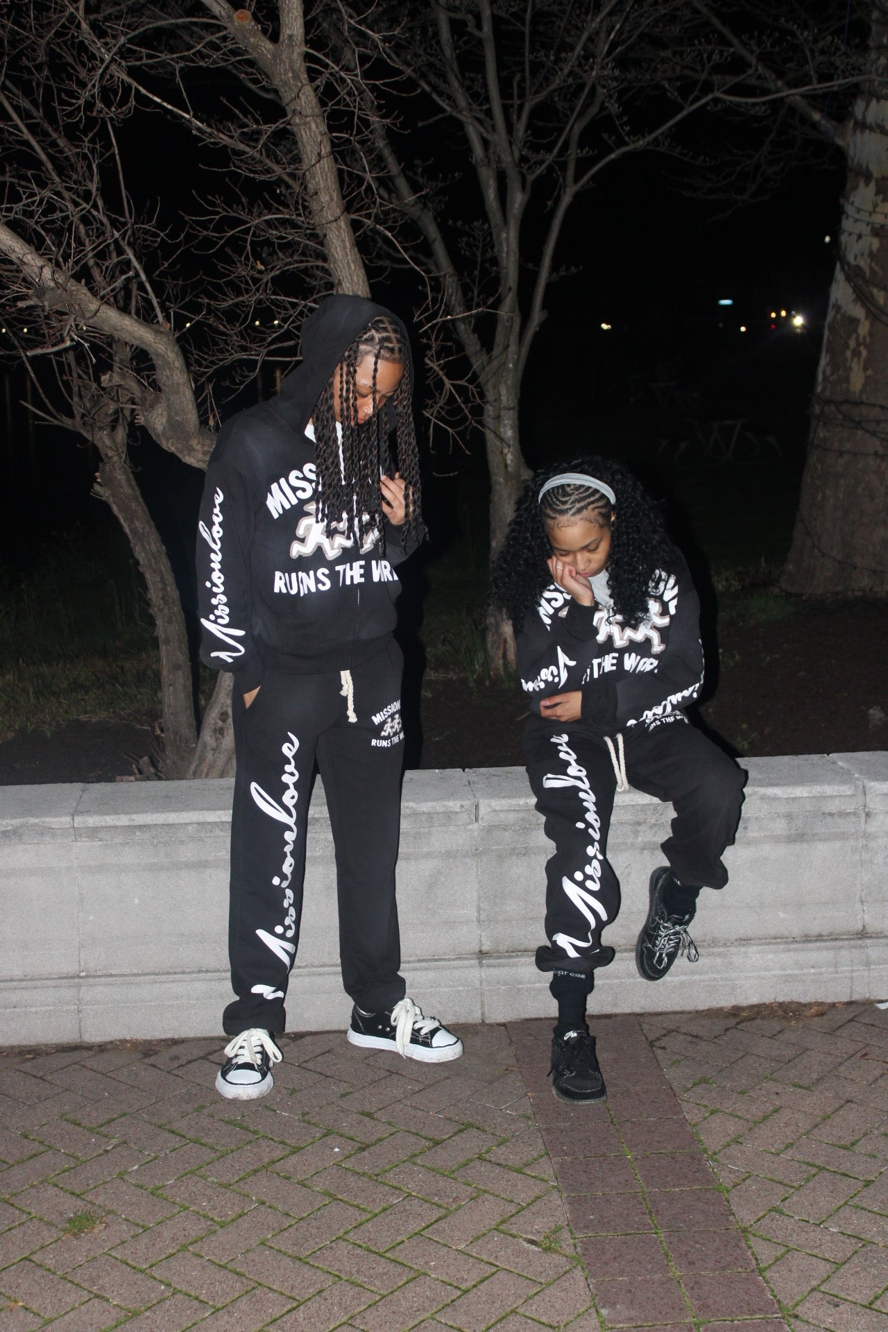 WE RUN THE WORLD (PANTS) *BLACK*